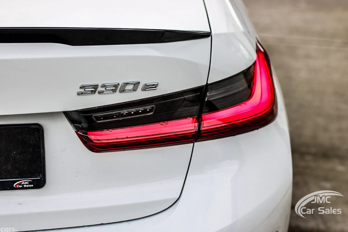 BMW 3-Series Saloon, Petrol Plug-in Hybrid, 2021, White