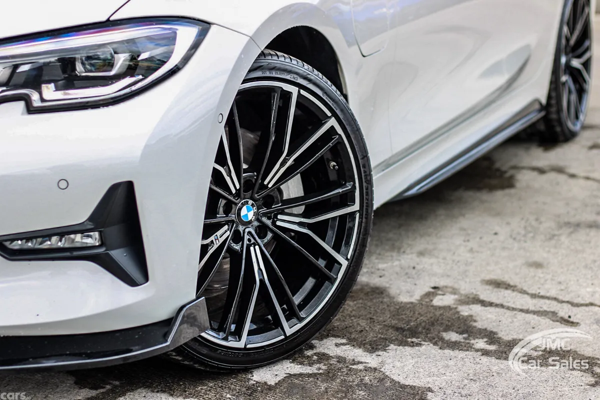 BMW 3-Series Saloon, Petrol Plug-in Hybrid, 2021, White