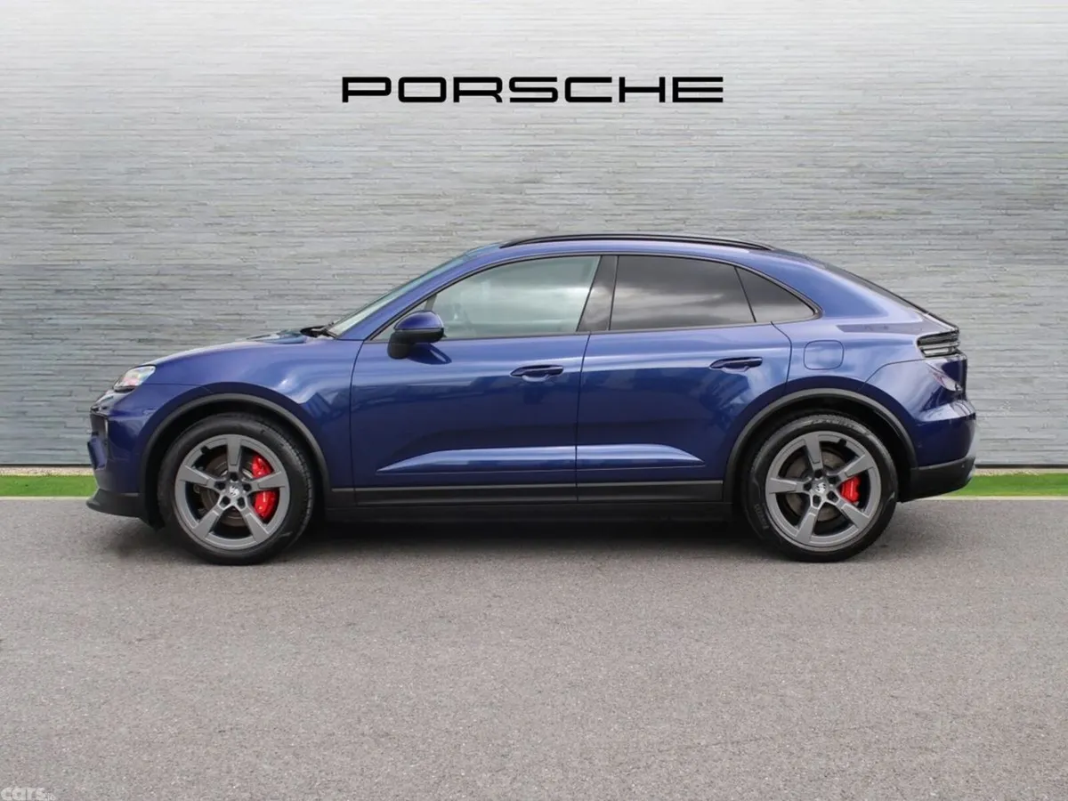 Porsche Macan SUV, Electric, 2026, Blue
