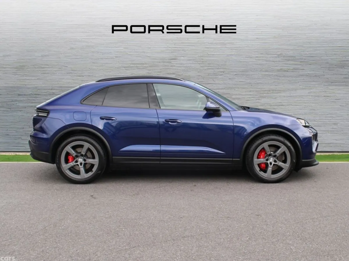 Porsche Macan SUV, Electric, 2026, Blue