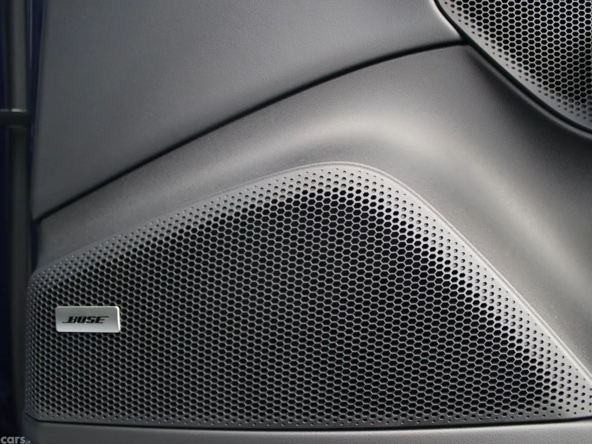 Porsche Macan SUV, Electric, 2026, Blue