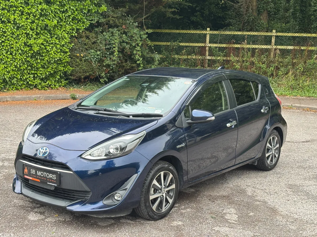Toyota Aqua Hatchback, Petrol Hybrid, 2019, Blue