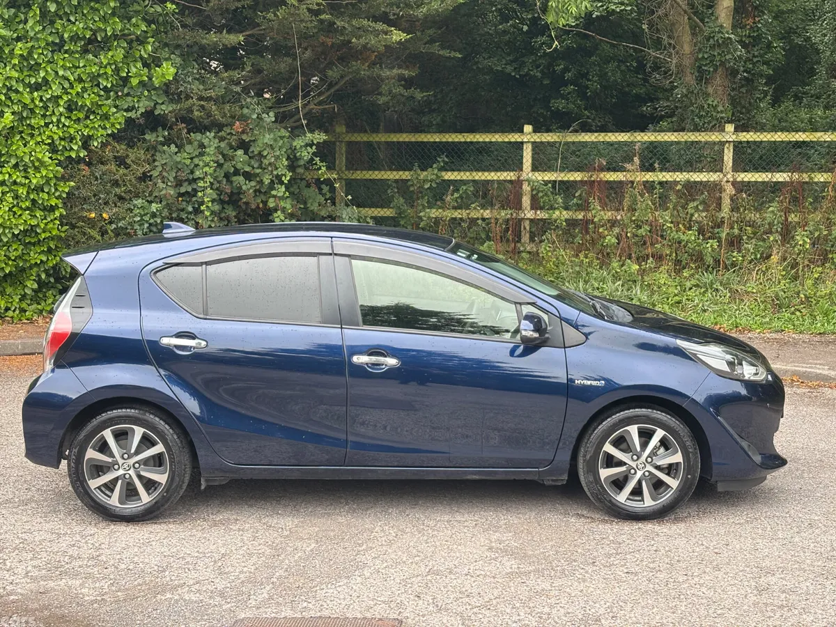 Toyota Aqua Hatchback, Petrol Hybrid, 2019, Blue