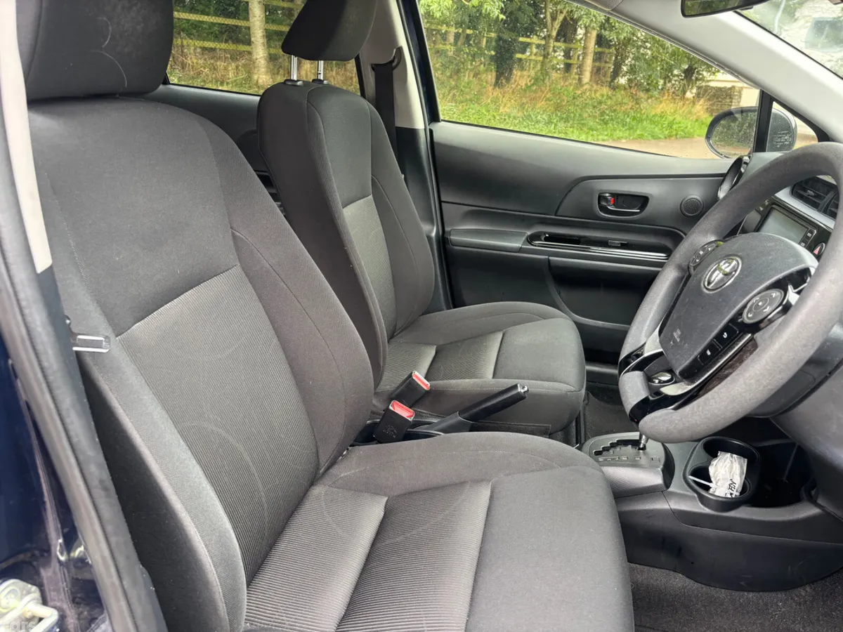 Toyota Aqua Hatchback, Petrol Hybrid, 2019, Blue