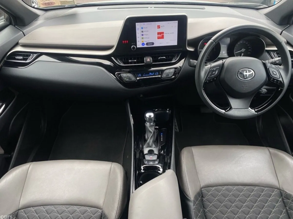 Toyota C-HR SUV, Petrol Hybrid, 2023, Grey