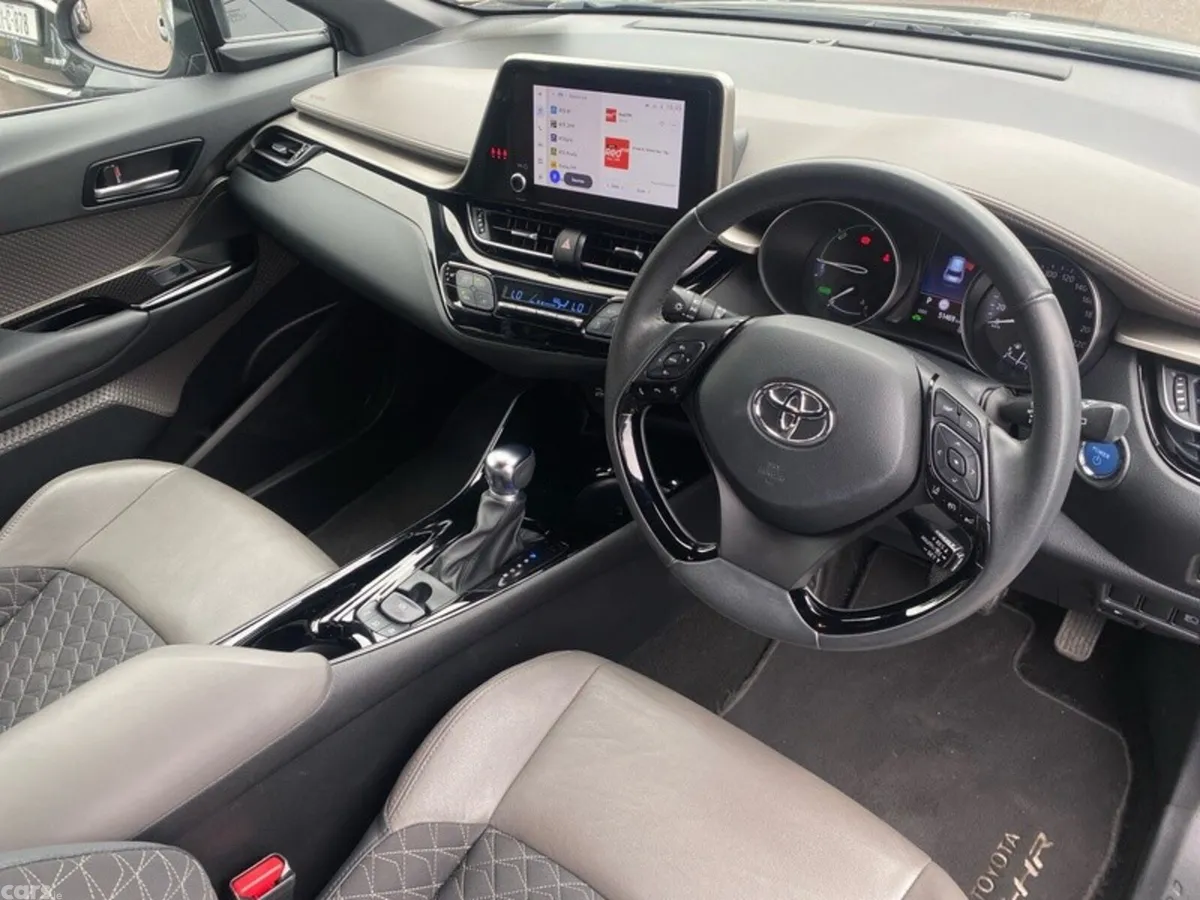 Toyota C-HR SUV, Petrol Hybrid, 2023, Grey