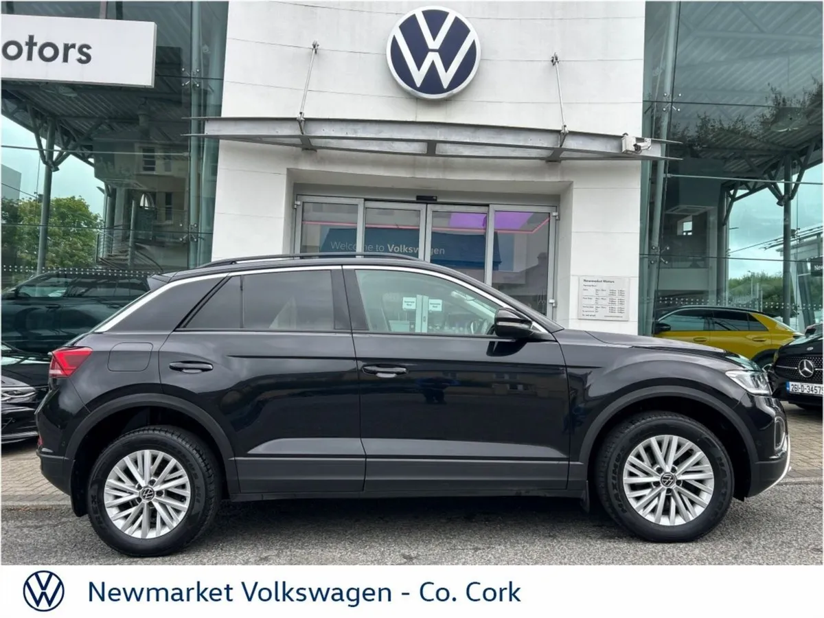 Volkswagen T-Roc SUV, Diesel, 2023, Black