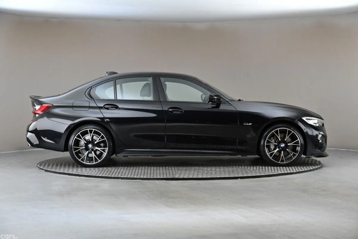 BMW 3-Series Saloon, Petrol Plug-in Hybrid, 2022, Black