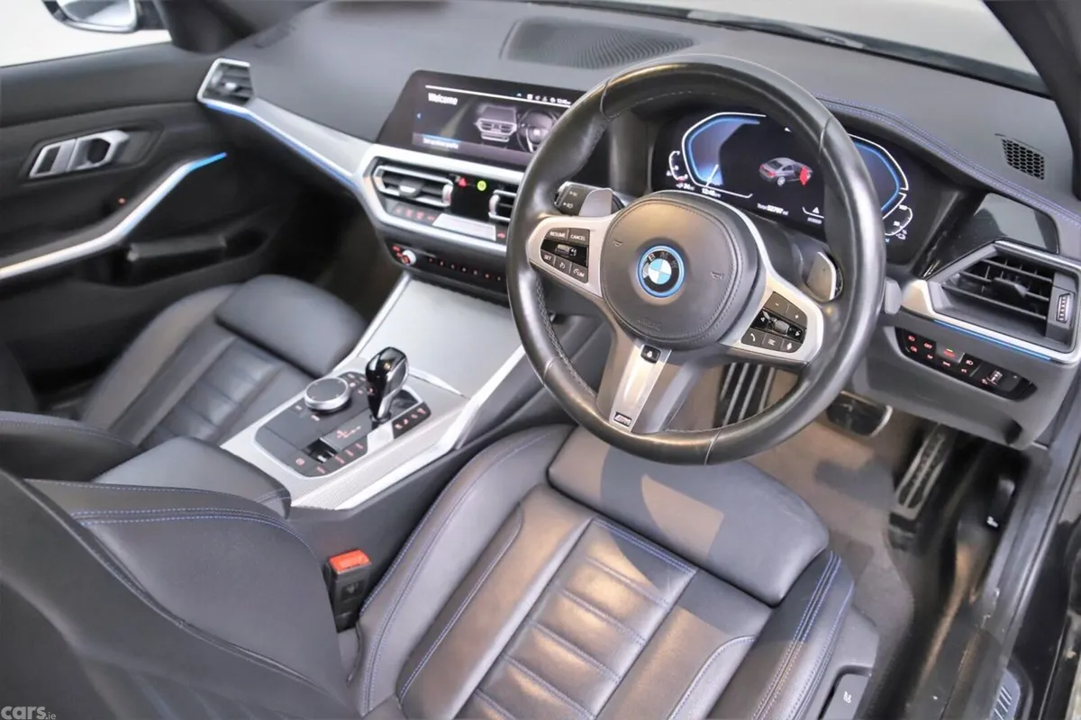 BMW 3-Series Saloon, Petrol Plug-in Hybrid, 2022, Black