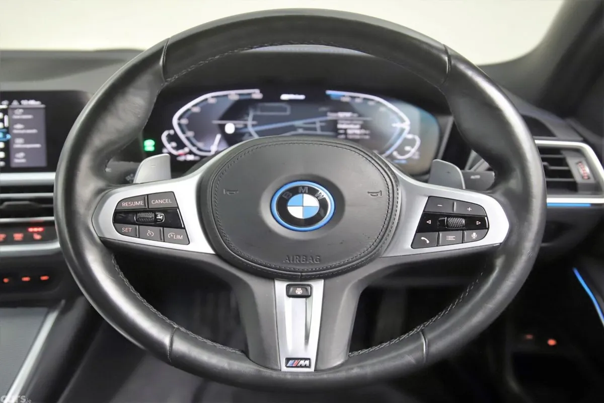 BMW 3-Series Saloon, Petrol Plug-in Hybrid, 2022, Black