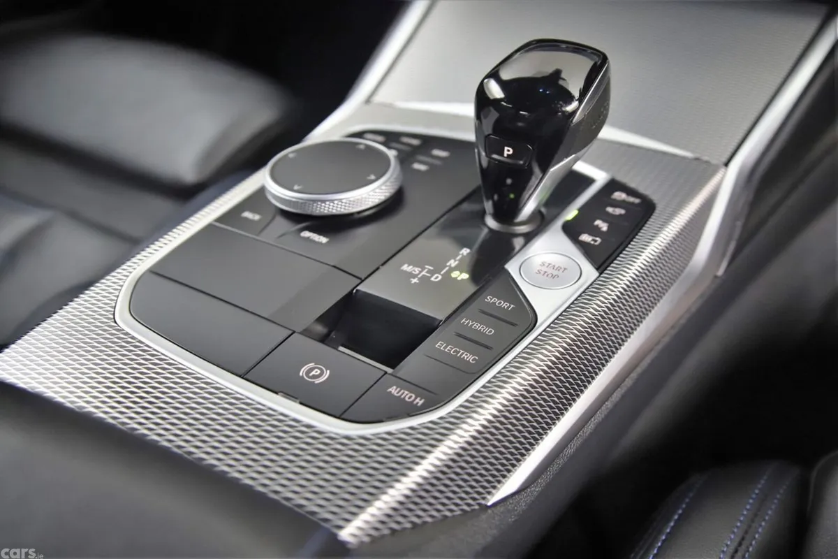 BMW 3-Series Saloon, Petrol Plug-in Hybrid, 2022, Black