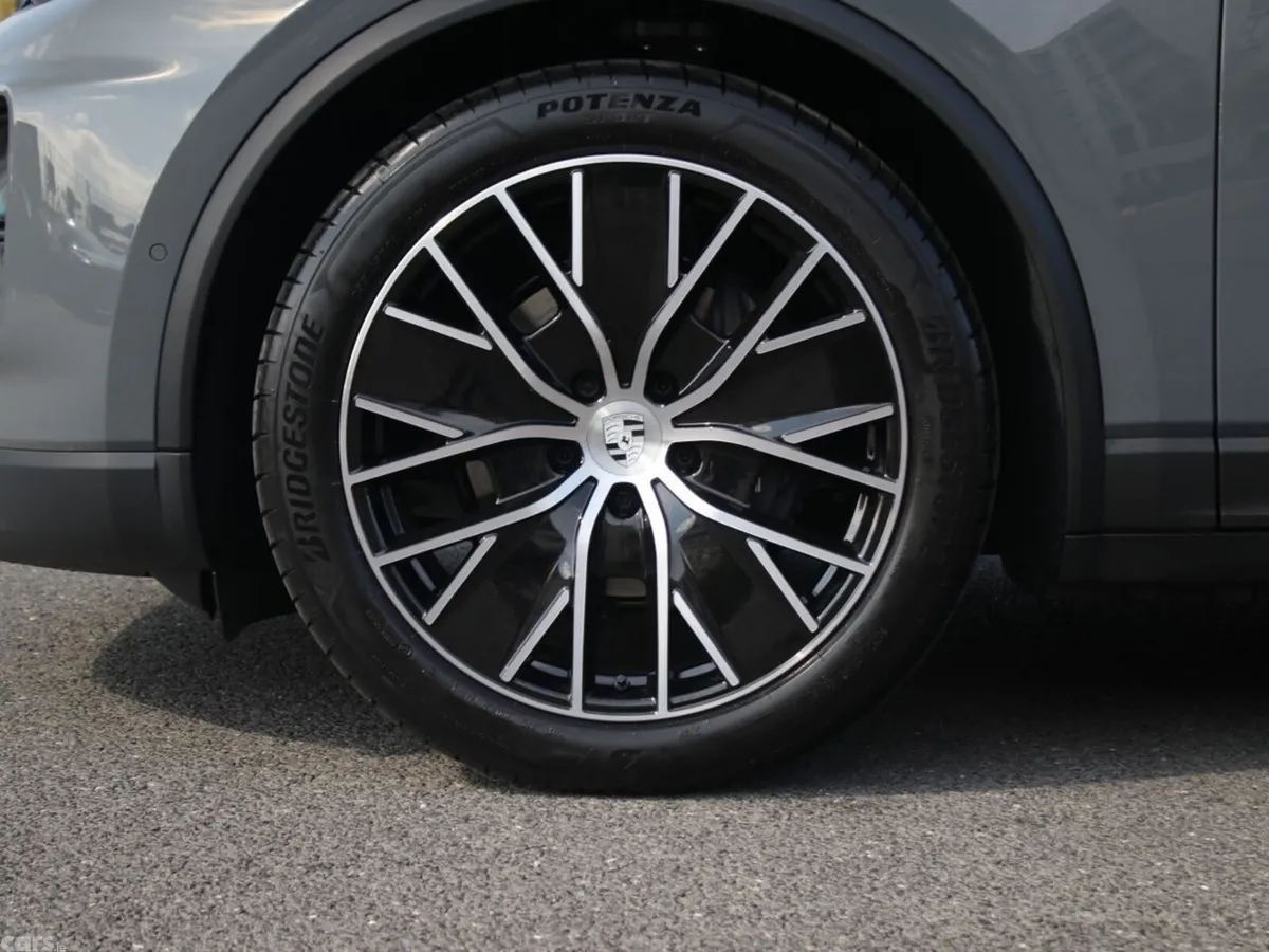 Porsche Macan SUV, Electric, 2026, Grey