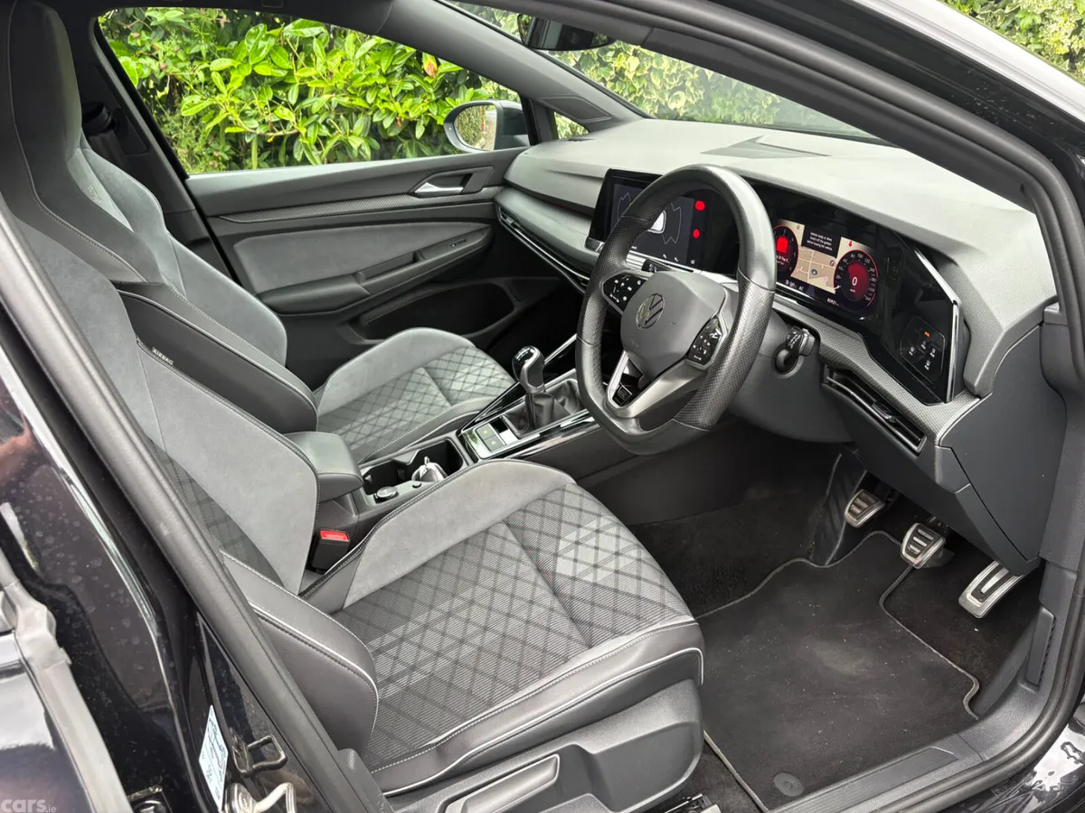 Volkswagen Golf Estate, Diesel, 2023, Black