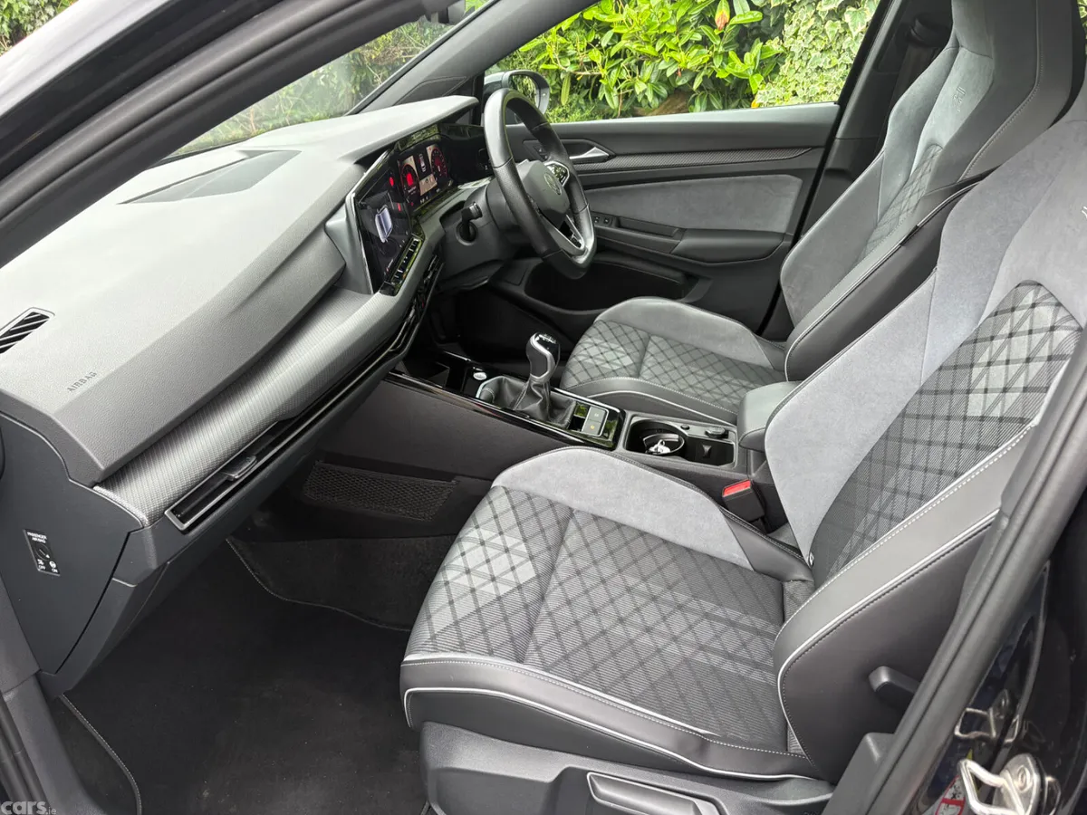 Volkswagen Golf Estate, Diesel, 2023, Black