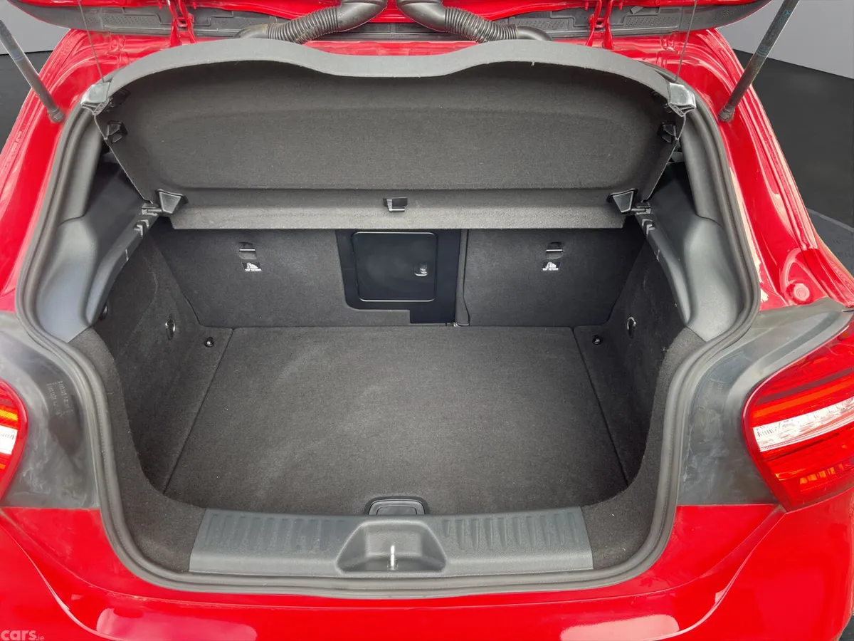 Mercedes-Benz A-Class Hatchback, Petrol, 2014, Red