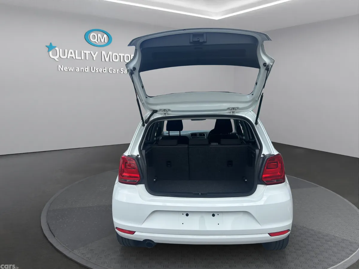 Volkswagen Polo Hatchback, Petrol, 2015, White