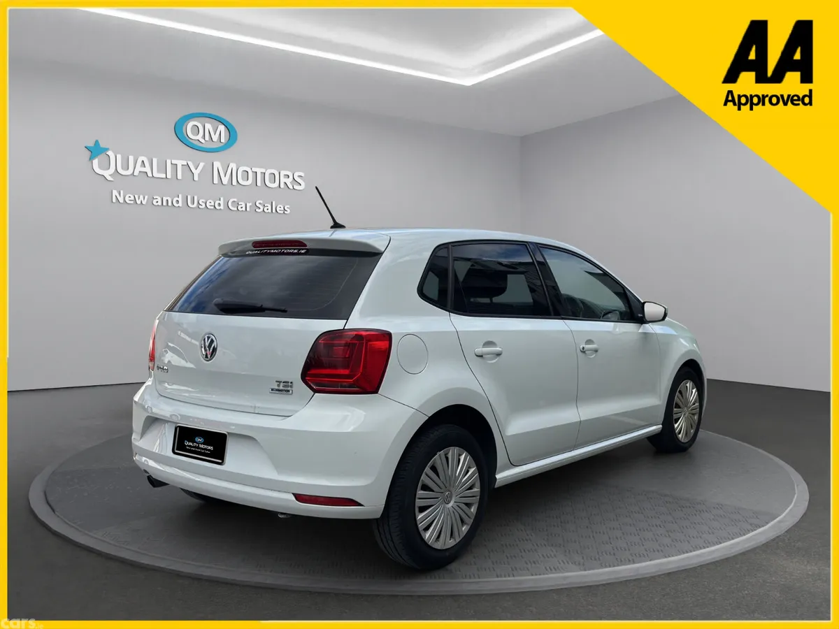 Volkswagen Polo Hatchback, Petrol, 2015, White