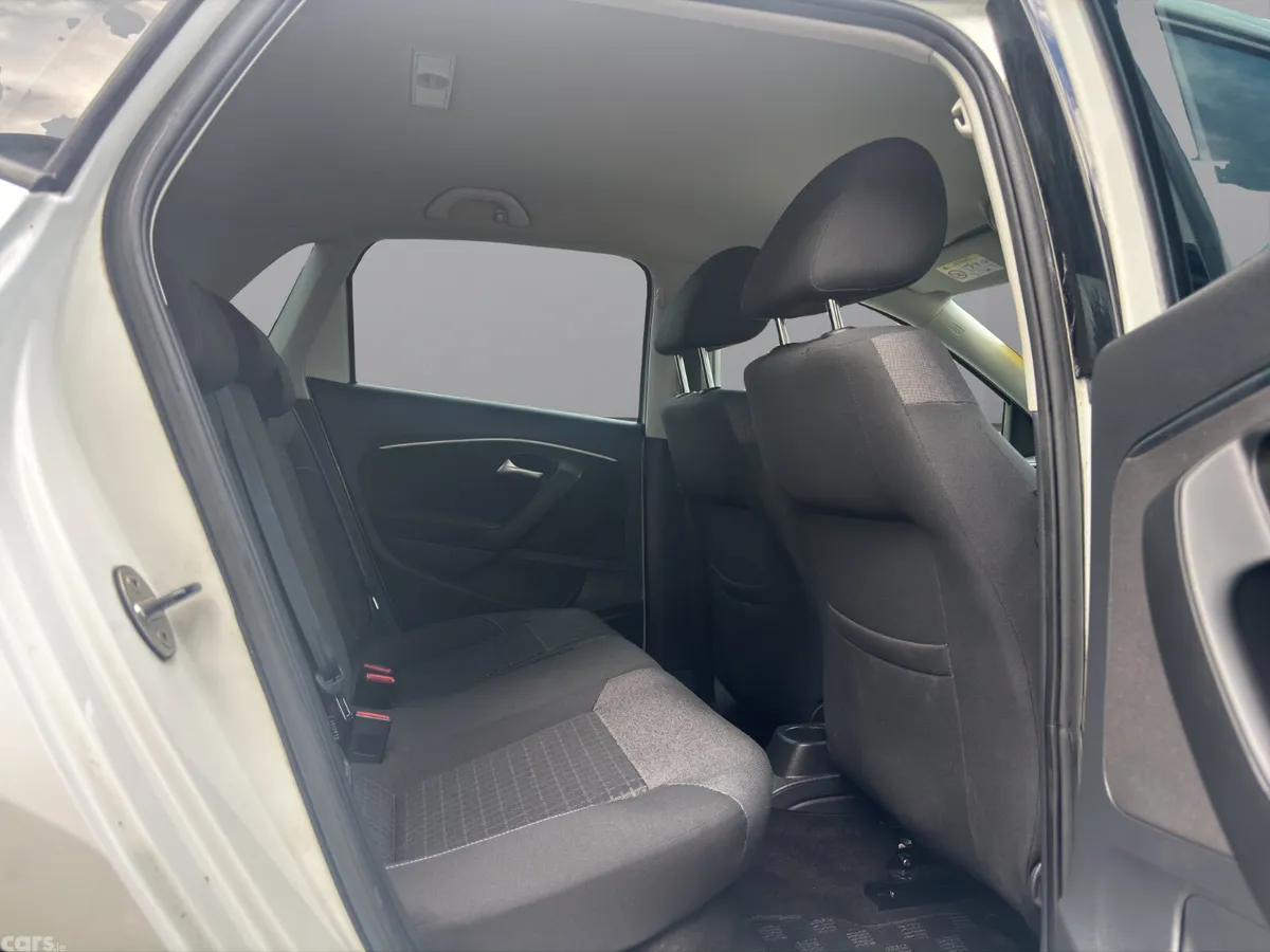 Volkswagen Polo Hatchback, Petrol, 2015, White