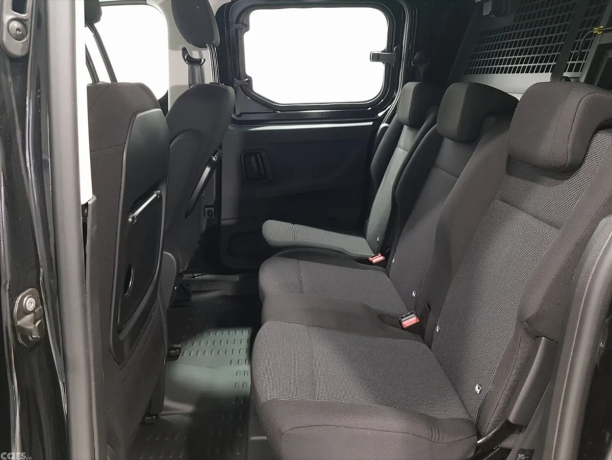 Peugeot Partner Van, Diesel, 2026, Black