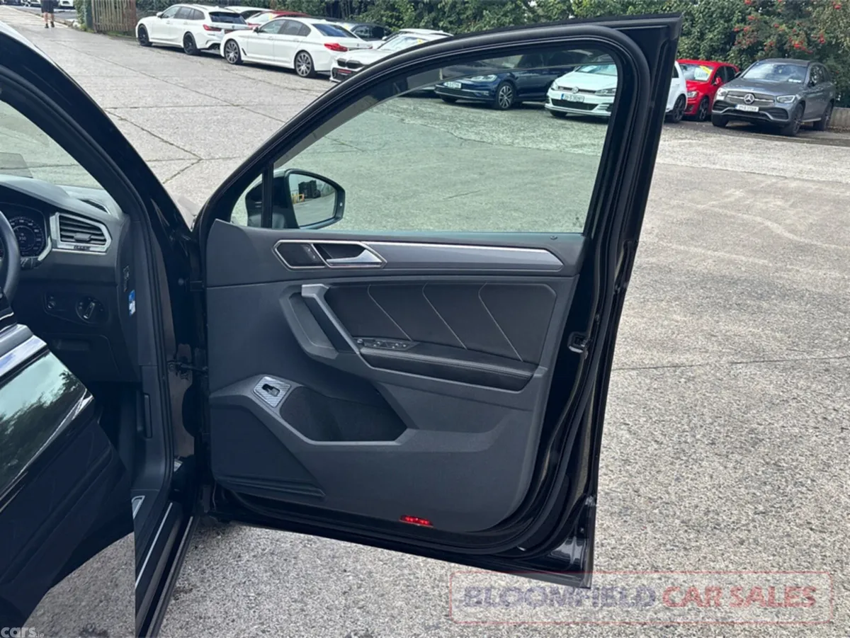 Volkswagen Tiguan SUV, Diesel, 2019, Black