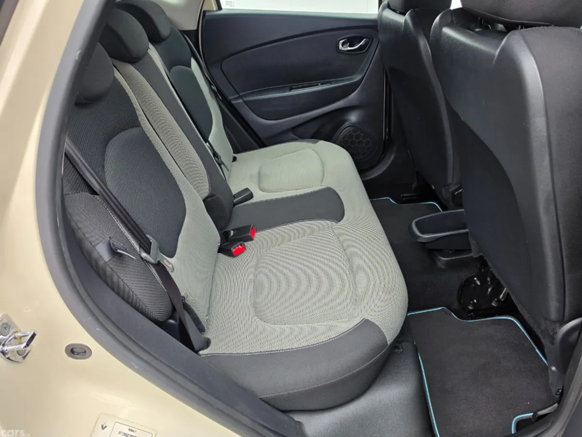 Renault Captur Hatchback, Petrol, 2017, Beige