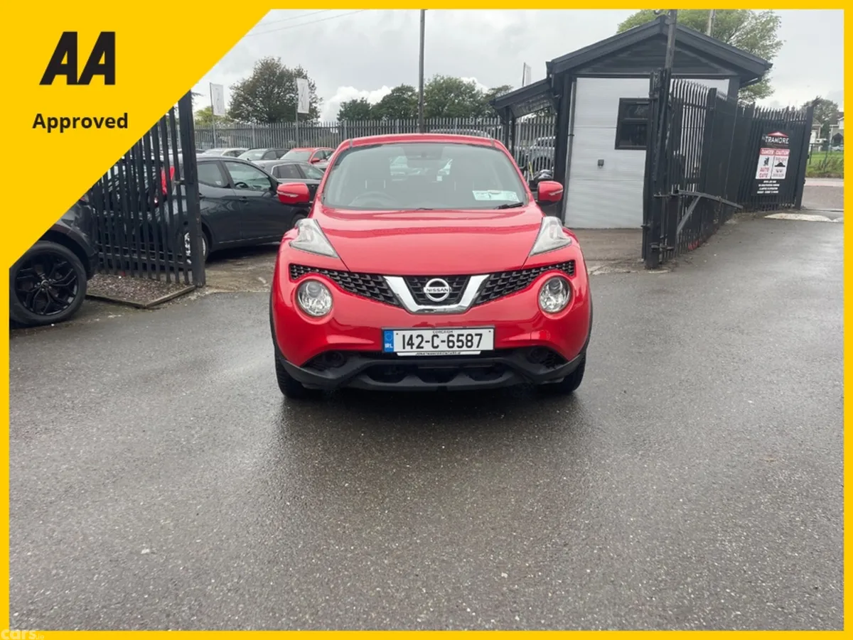 Nissan Juke Hatchback, Diesel, 2014, Red