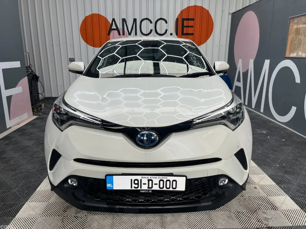 Toyota C-HR SUV, Petrol Hybrid, 2019, White