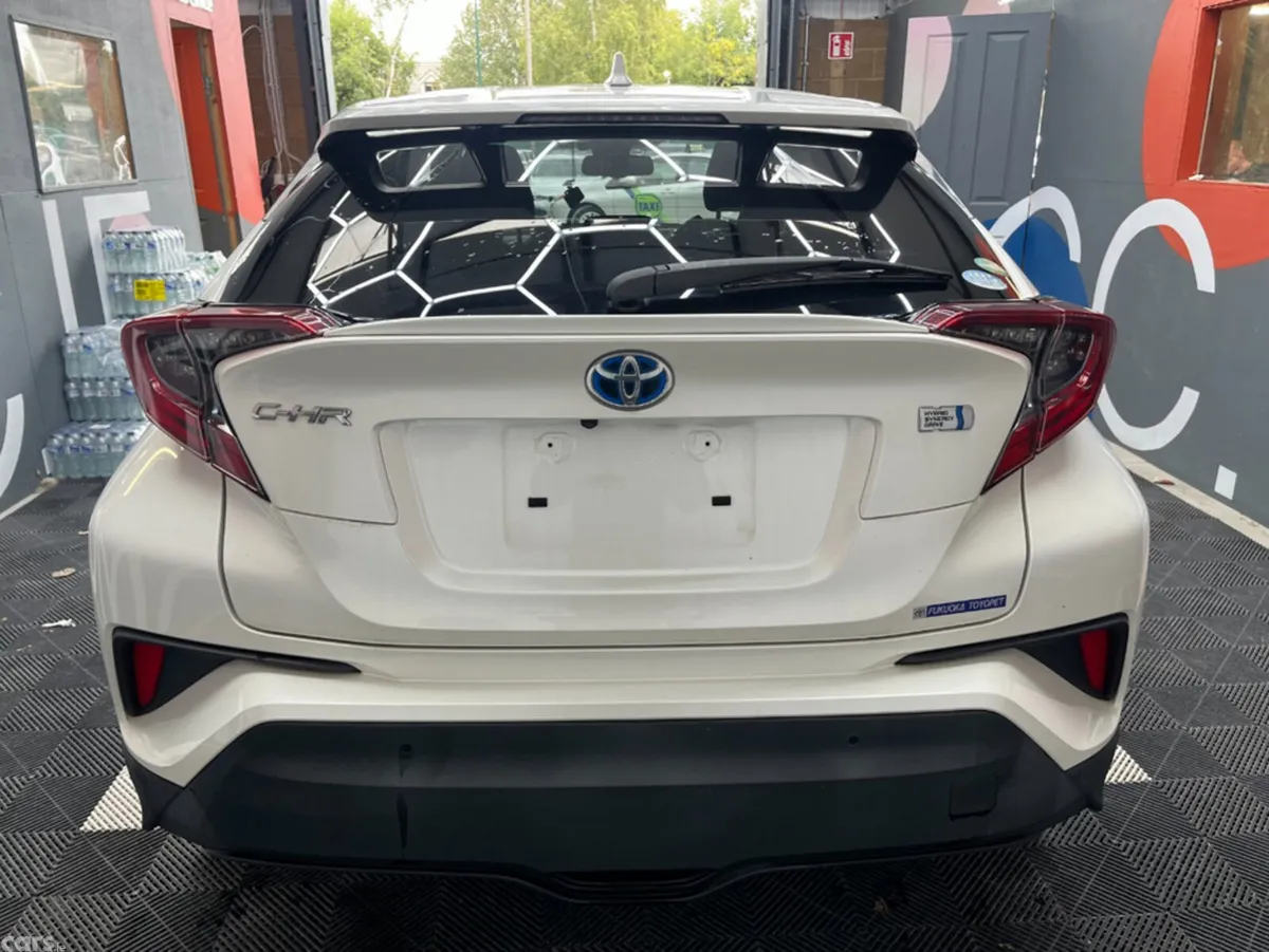 Toyota C-HR SUV, Petrol Hybrid, 2019, White