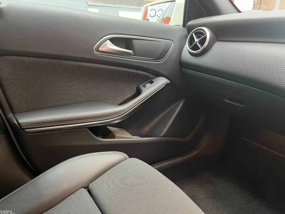 Mercedes-Benz A-Class Hatchback, Petrol, 2018, White