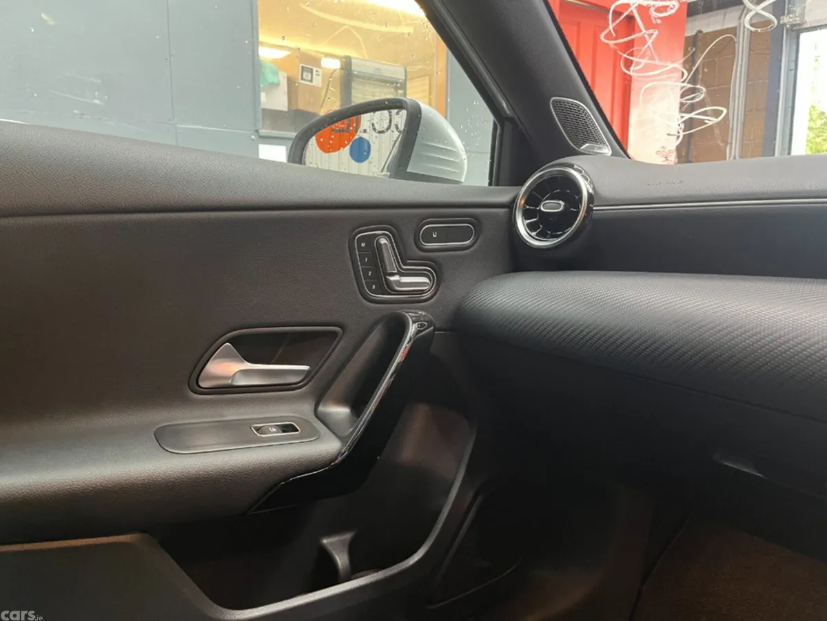 Mercedes-Benz A-Class Hatchback, Diesel, 2019, Silver