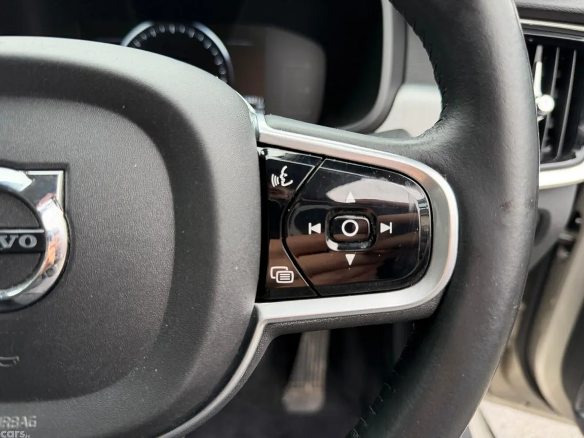 Volvo S90 Saloon, Diesel, 2019, Brown