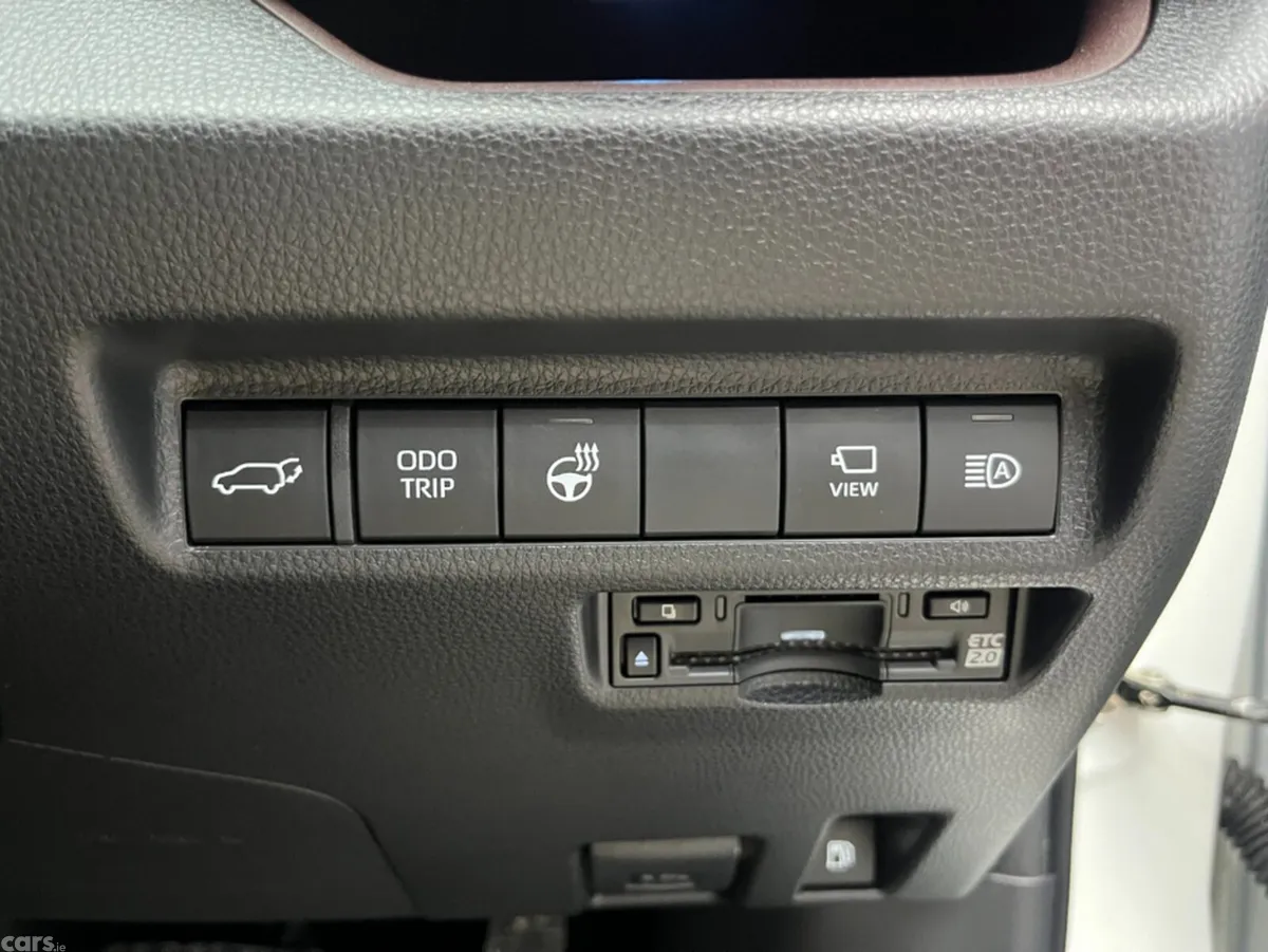 Toyota RAV4 SUV, Petrol Hybrid, 2024, White