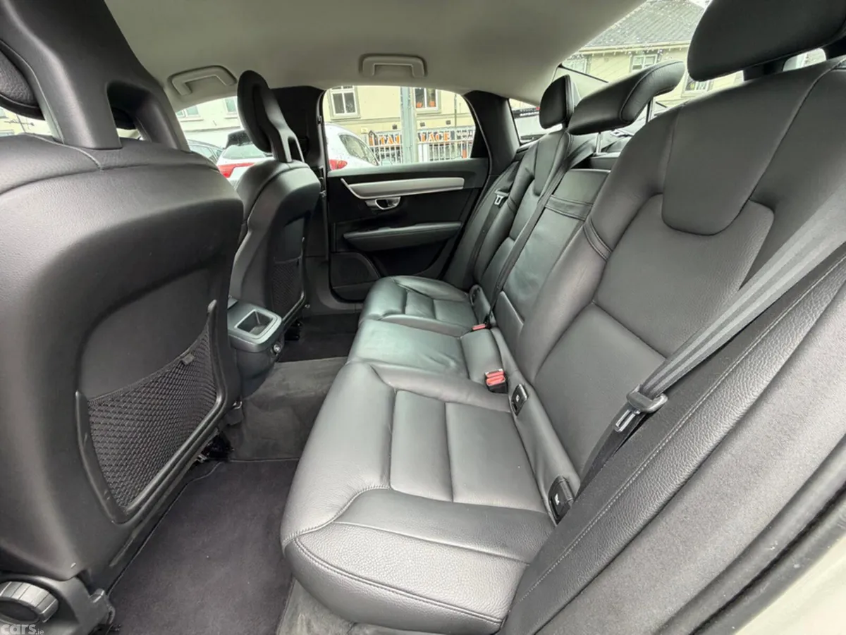 Volvo S90 Saloon, Diesel, 2019, Brown