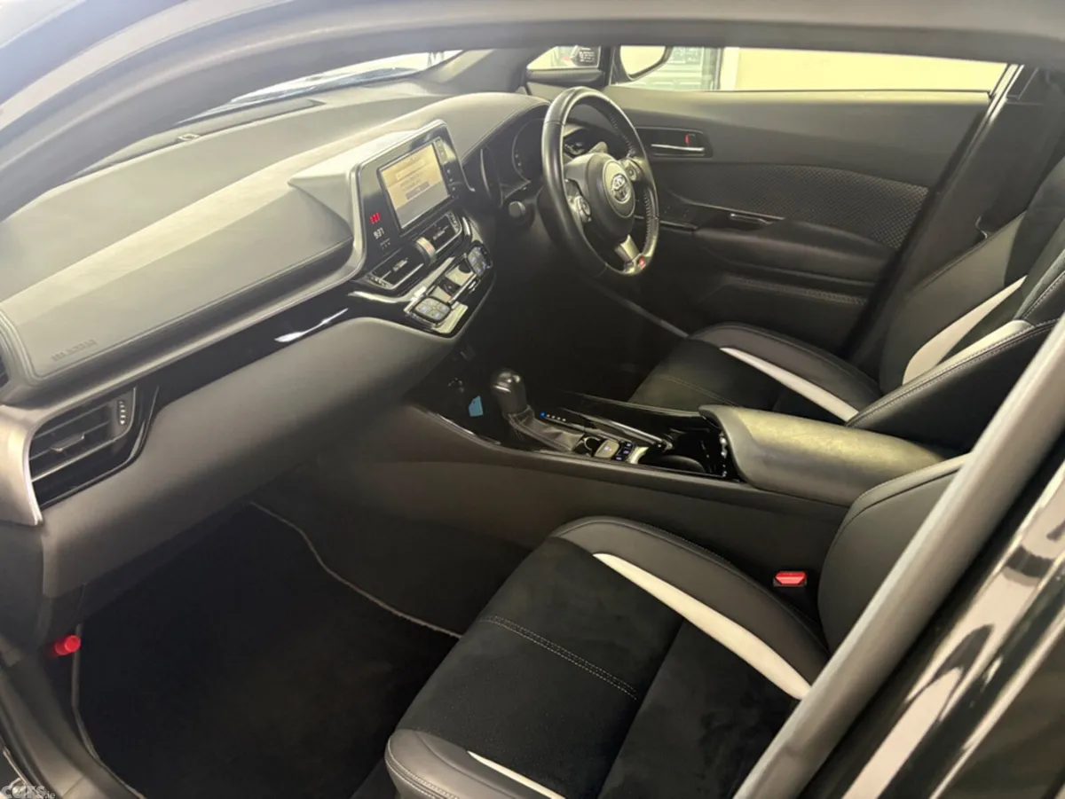 Toyota C-HR SUV, Petrol Hybrid, 2020, Black