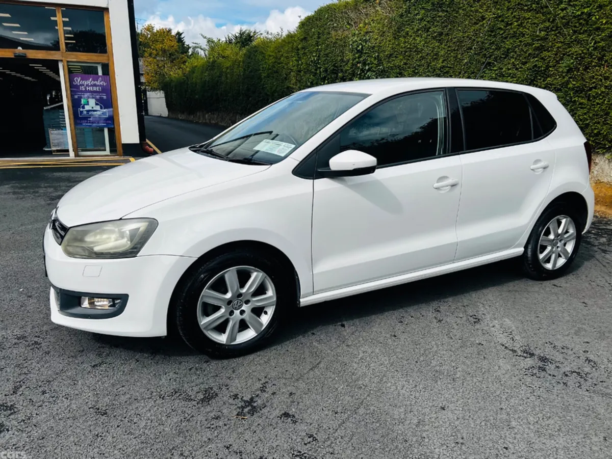 Volkswagen Polo Hatchback, Petrol, 2013, White