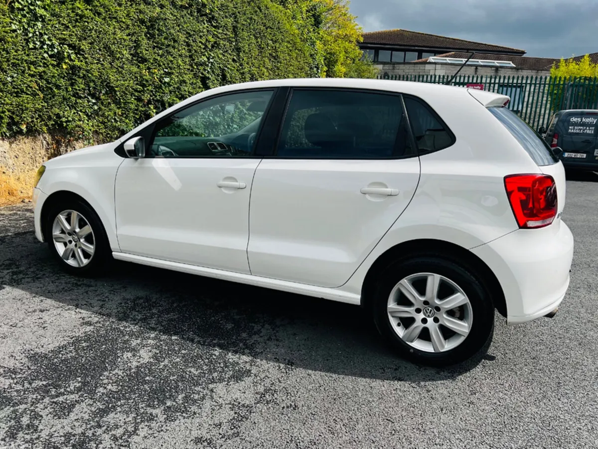 Volkswagen Polo Hatchback, Petrol, 2013, White