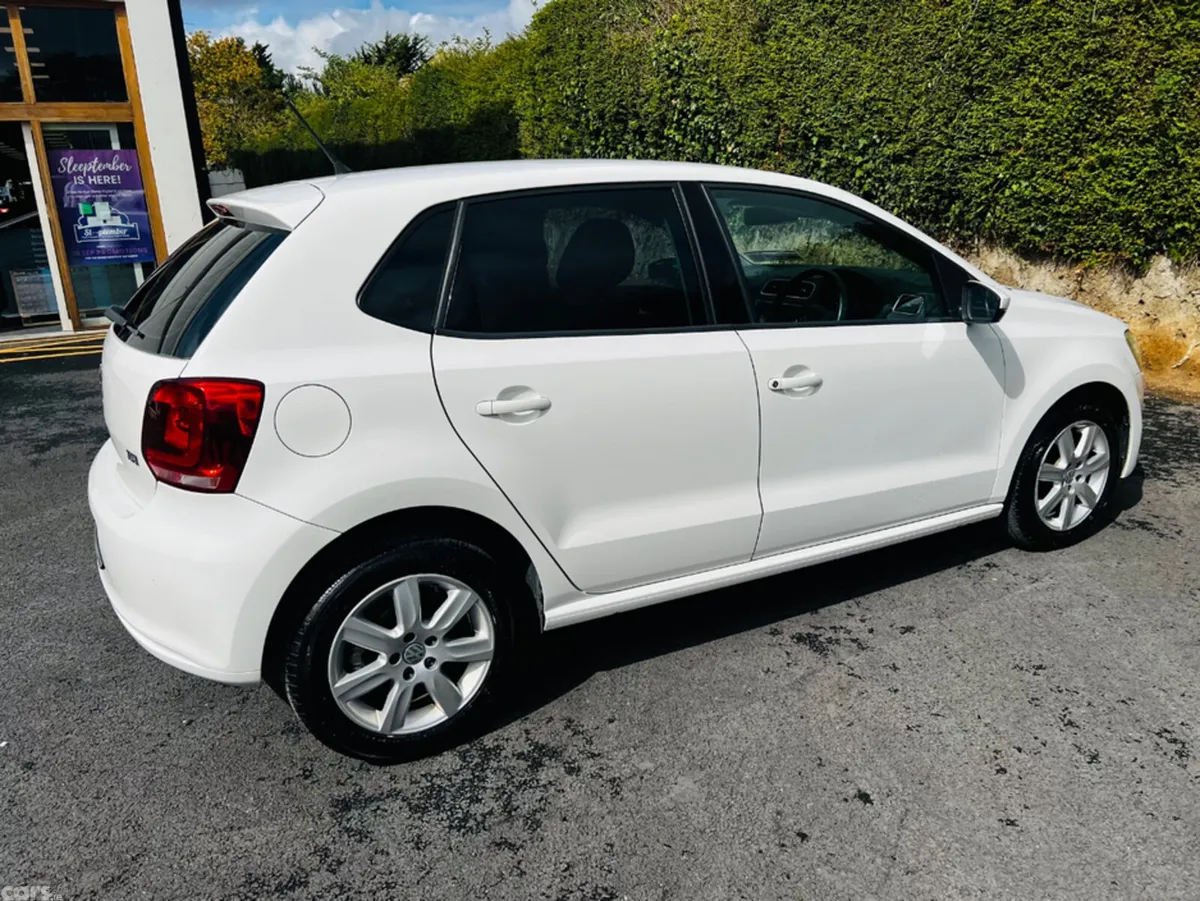 Volkswagen Polo Hatchback, Petrol, 2013, White