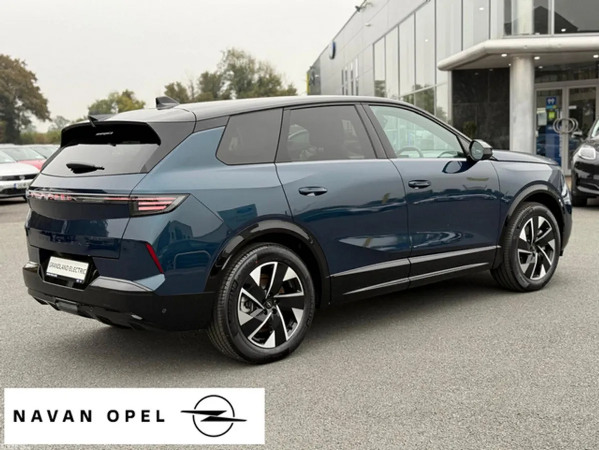 Opel Grandland SUV, Electric, 2027, Green