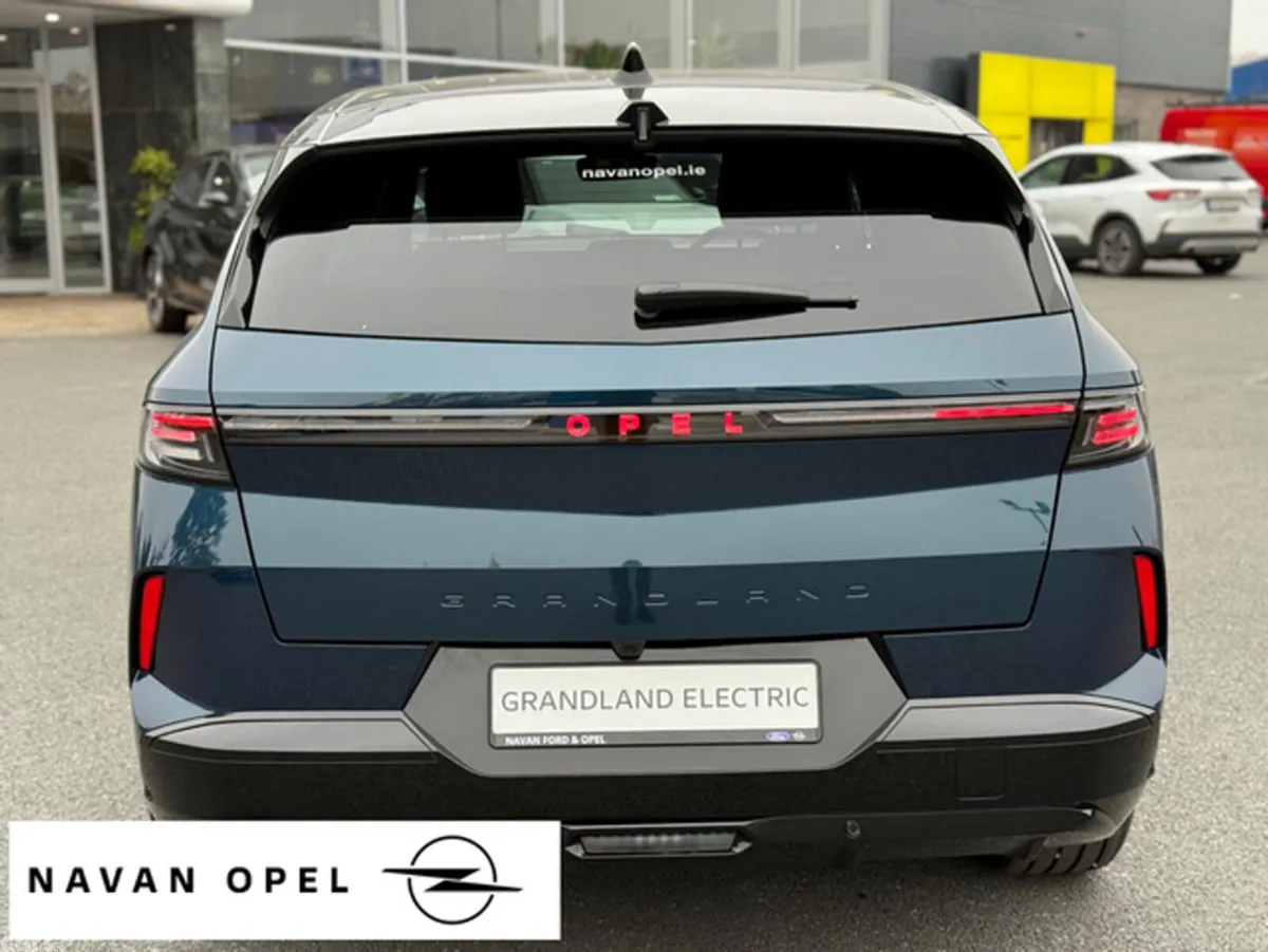 Opel Grandland SUV, Electric, 2027, Green