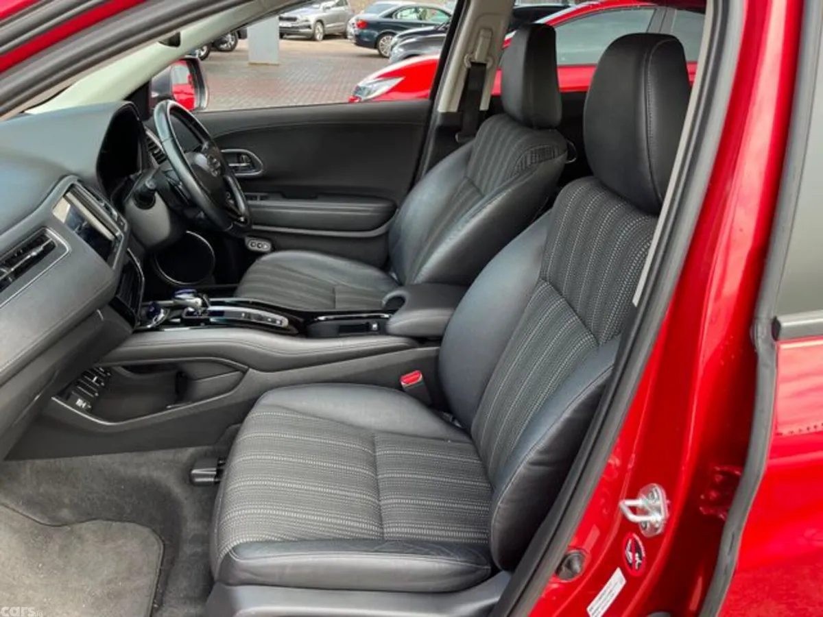Honda Vezel MPV, Petrol Hybrid, 2017, Red