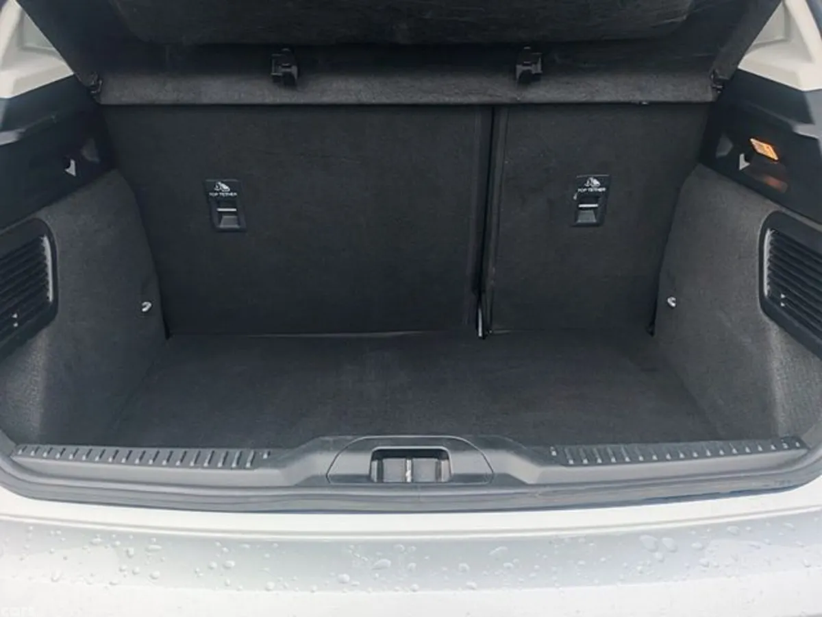 Ford Focus Hatchback, Diesel, 2023, Grey