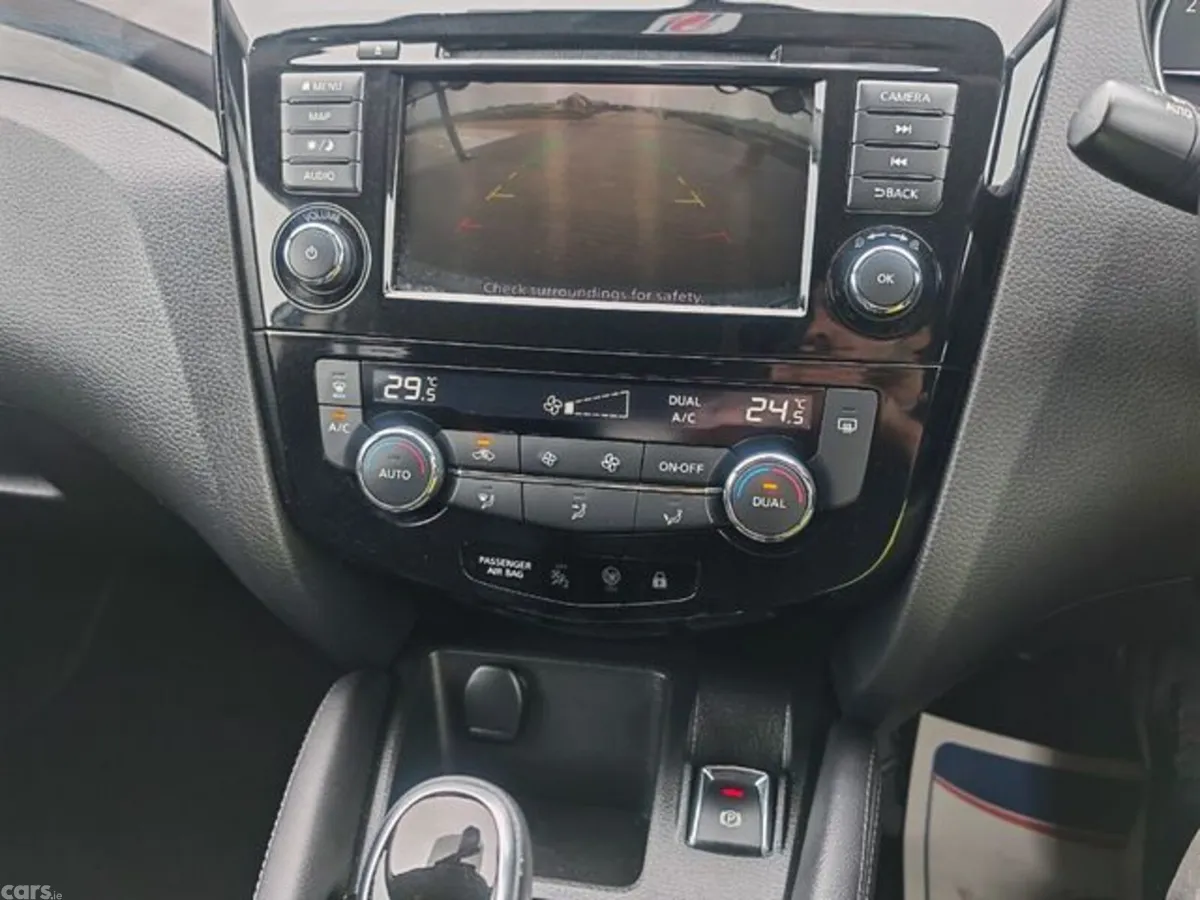 Nissan Qashqai Hatchback, Diesel, 2019, Blue
