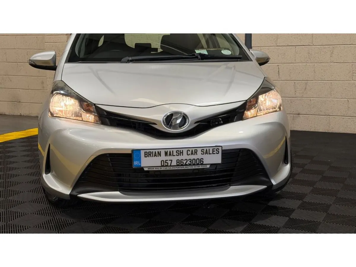 Toyota Vitz Hatchback, Petrol, 2016, Silver