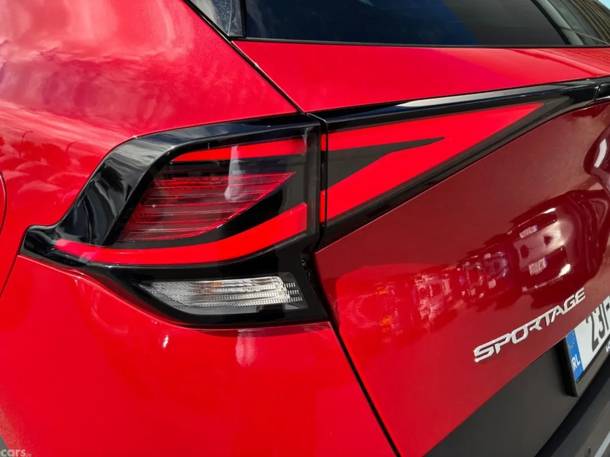 Kia Sportage SUV, Petrol Plug-in Hybrid, 2023, Red
