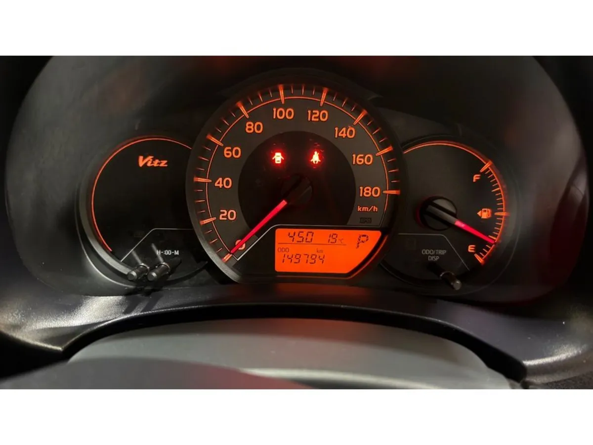 Toyota Vitz Hatchback, Petrol, 2016, Silver