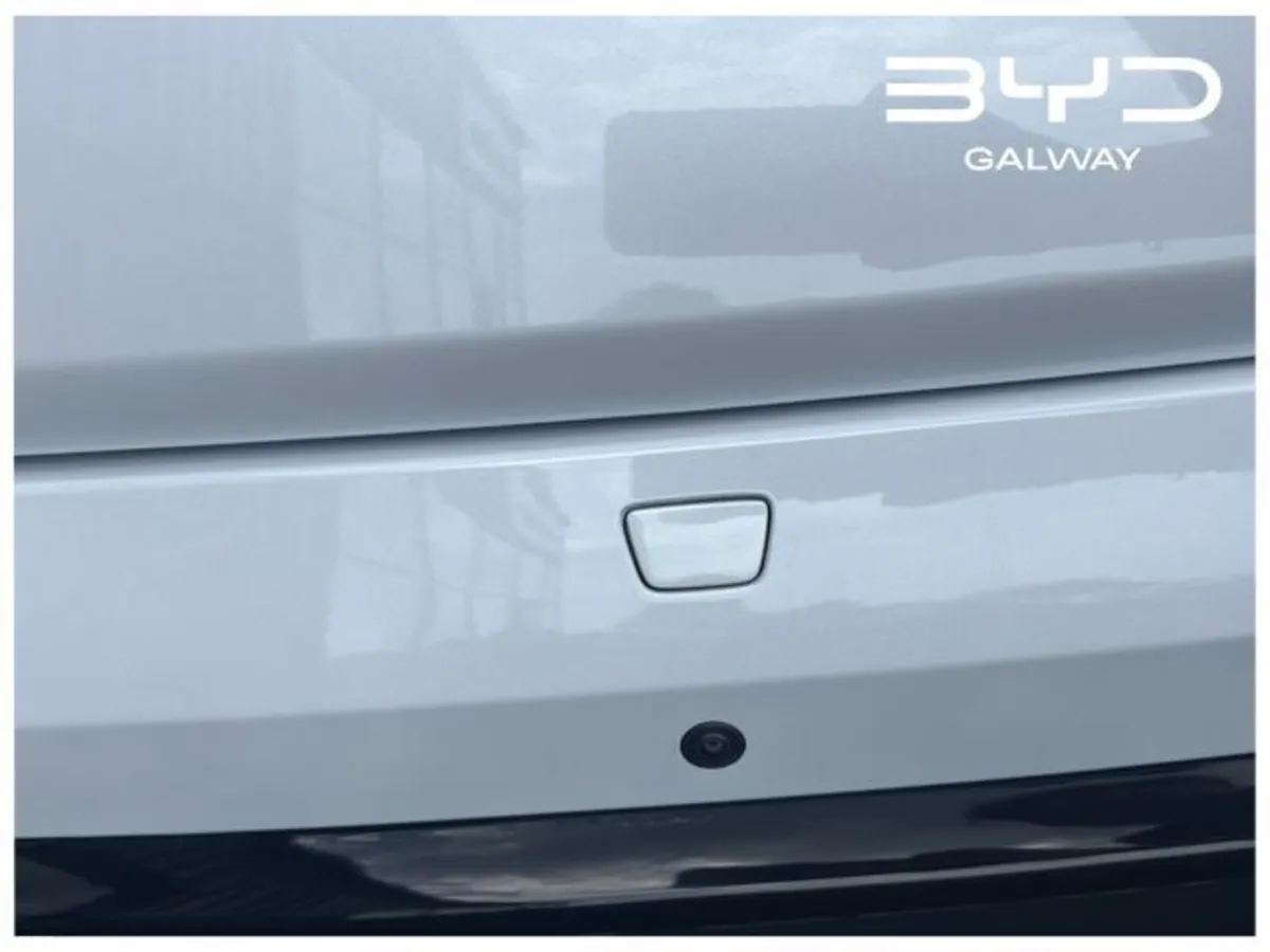 BYD SEAL Saloon, Electric, 2026, White