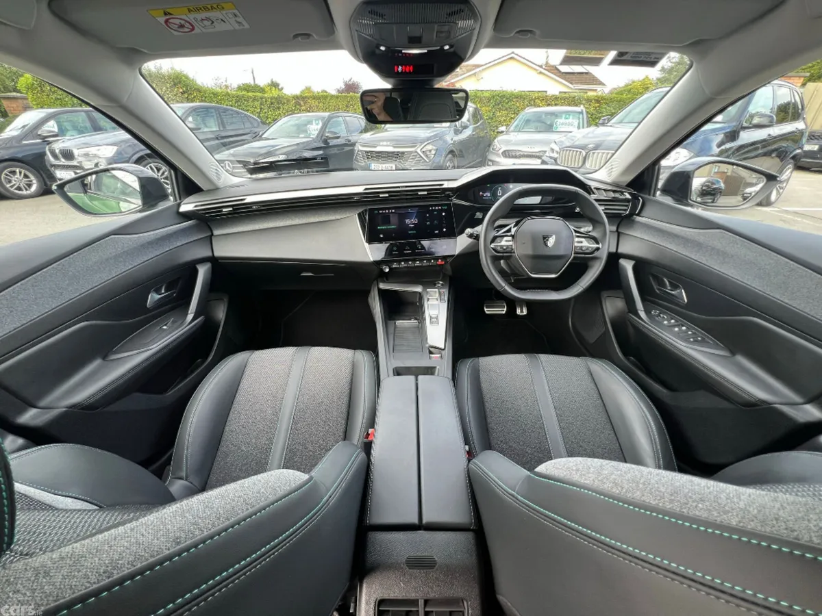 Peugeot 308 Hatchback, Petrol, 2023, Green
