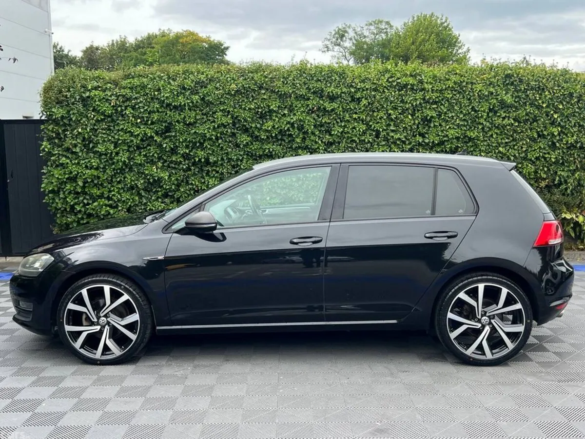 Volkswagen Golf Hatchback, Petrol, 2015, Black