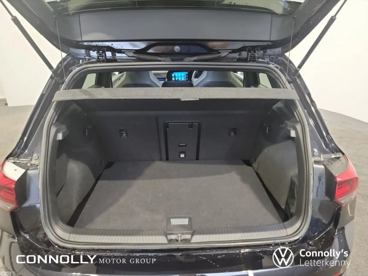 Volkswagen Golf Estate, Petrol, 2024, Black