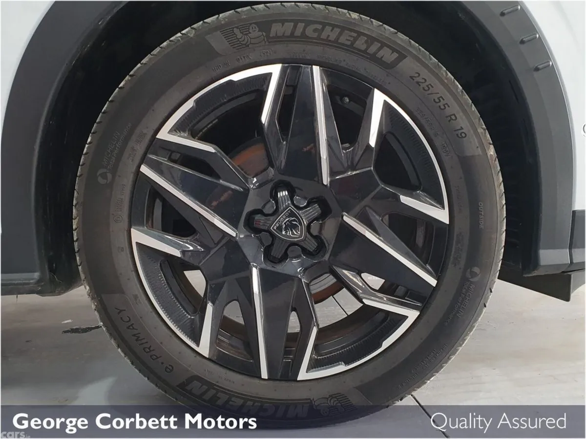Peugeot 3008 SUV, Petrol Hybrid, 2025, White